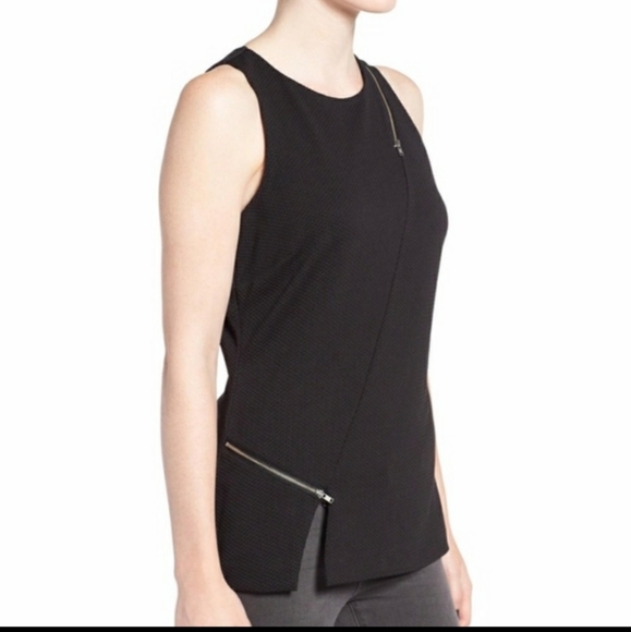 Trouve Tops - TROUVE Black Textured Asymmetrical Zipper Tank Top